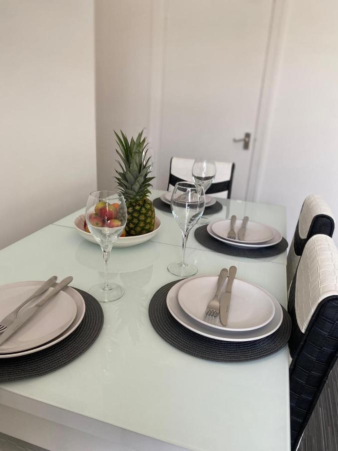 Cosy Cheerful 2 Bedrooms Near Piccadilly, Etihad Stadium Sleeps Up To 5 Mánchester Exterior foto